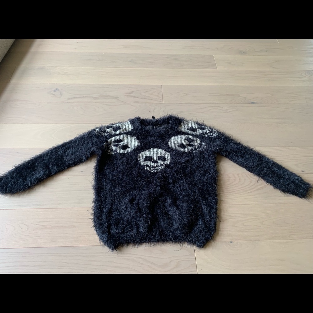 Girls sweater